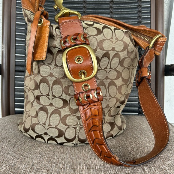 Coach Handbags - Coach Signature Bleecker duffel shoulder bag